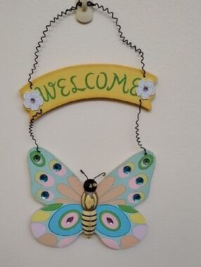 D- NWT Pastel Butterfly Wall Welcome Sign - Yellow & Multicolor